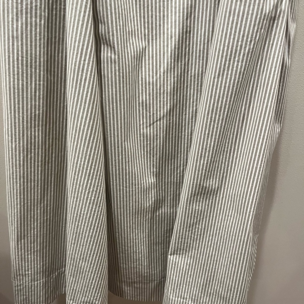 Aritzia Technique Poplin Dress in Cream and Olive stripes, Size 0 - Picture 3 of 6